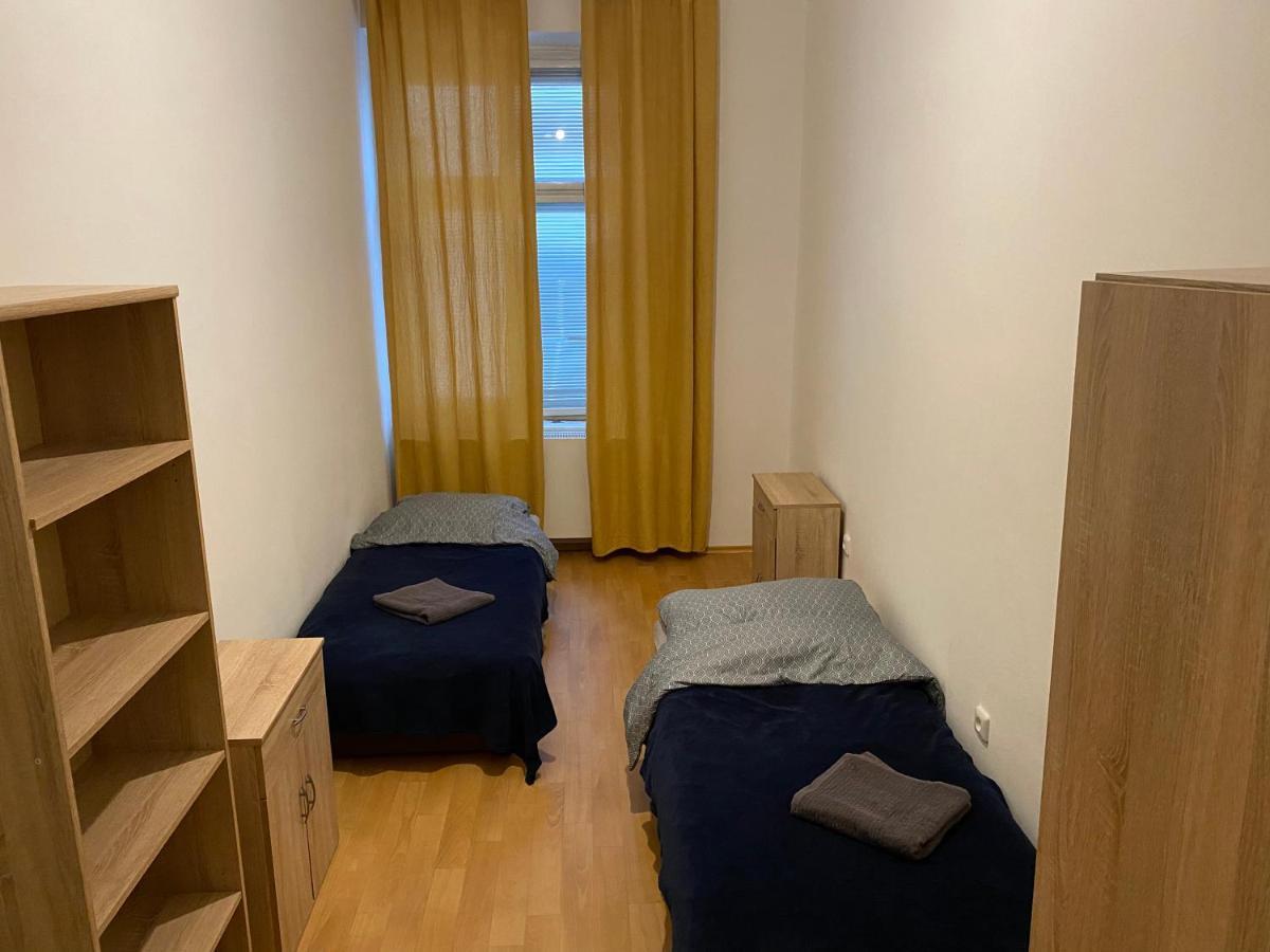 Apartments Tomkova Hradec Kralove Exterior foto